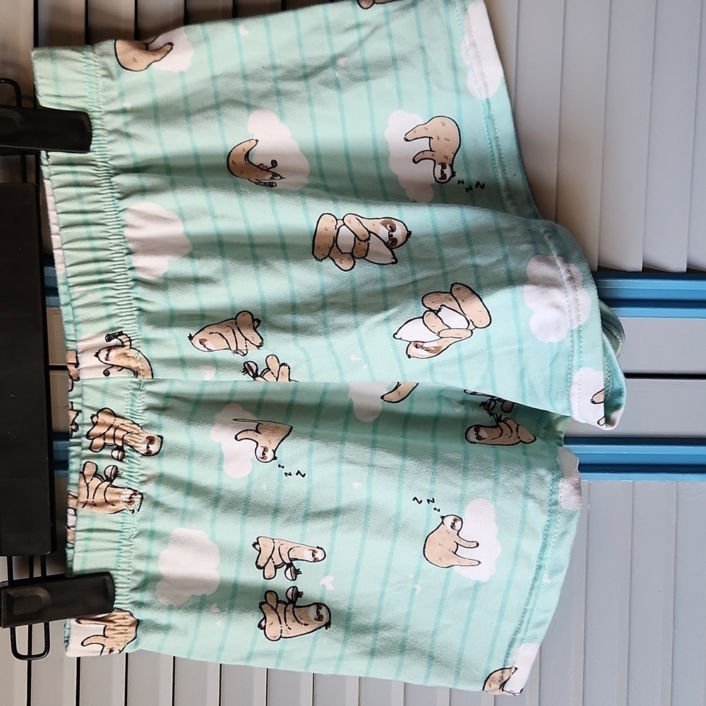 Weekend Edition Sloth Pajama Set โ Womenโs XS - Picture 11 of 12